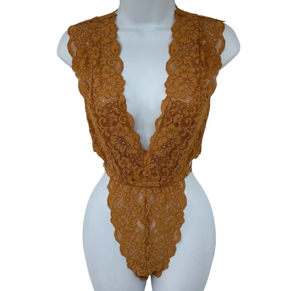 We are Hah Cut to the Chase Lace Bodysuit Brown Sugar Medium New with Tags